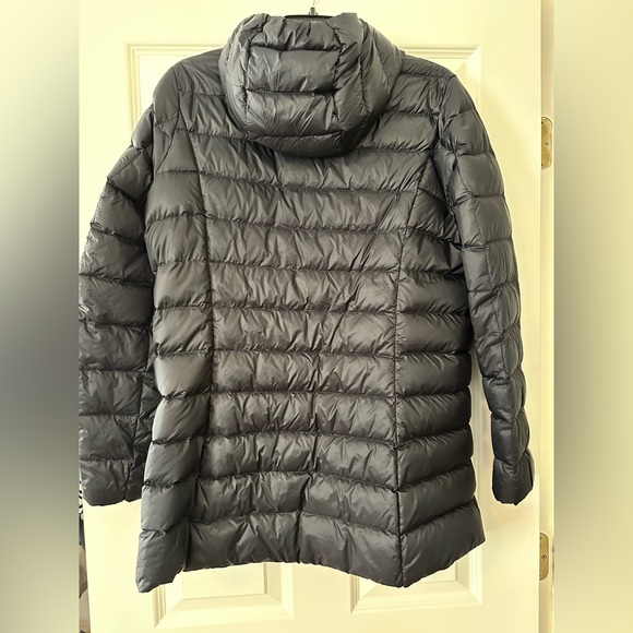 Eddie Bauer Cirruslite 2.0 Down Parka, Size Large, Black, Excellent Condition - Picture 2 of 5